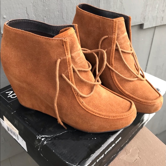 Dolce Vita Wedge Pilar Booties - Picture 3 of 7